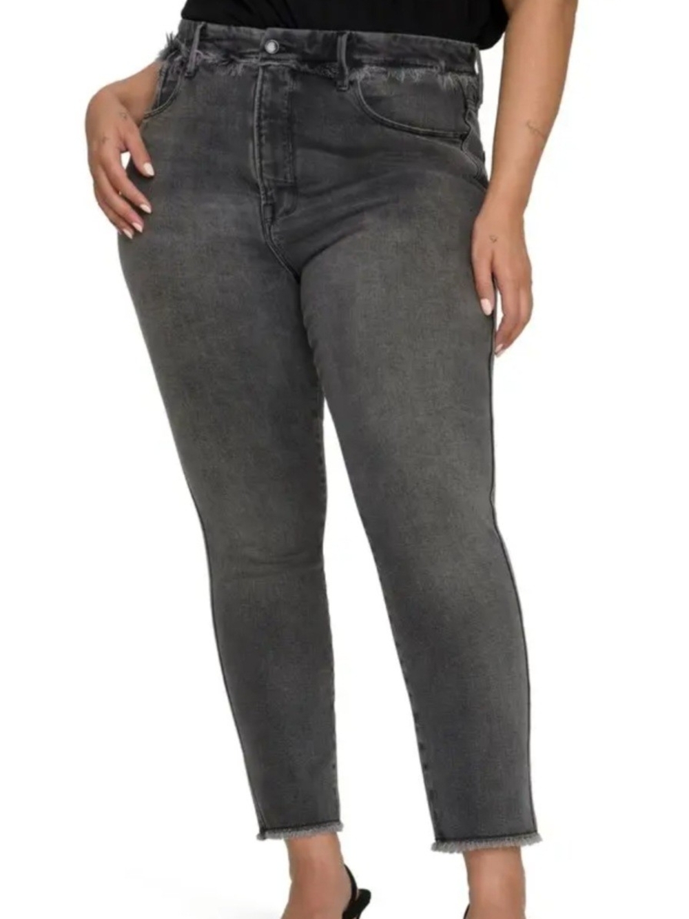 Good American Plus High-Rise Skinny Jeans in Charcoal Gray